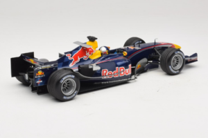 Red Bull RB1 Cosworth #15 C. Klien Red Bull Racing Showcar 2005 Minichamps 1:18 100050085 Metall - pilt 2/7
