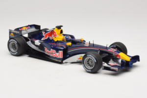 Red Bull RB1 Cosworth #15 C. Klien Red Bull Racing Showcar 2005 Minichamps 1:18 100050085 Metall - pilt 4/7