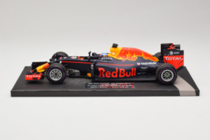 Red Bull RB12 Tag Heuer #3 D. Ricciardo Red Bull Racing 1st Pole Monaco Grand Prix 2016 Minichamps 1:18 117160103 Vaik