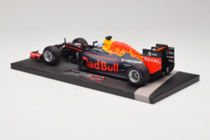 Red Bull RB12 Tag Heuer #3 D. Ricciardo Red Bull Racing 1st Pole Monaco Grand Prix 2016 Minichamps 1:18 117160103 Vaik - pilt 5/7