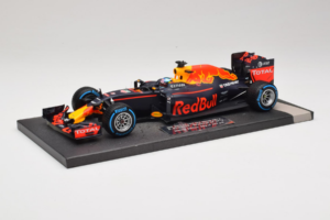Red Bull RB12 Tag Heuer #3 D. Ricciardo Red Bull Racing Brazilian Grand Prix 2016 Minichamps 1:18 117161203 Vaik - pilt 2/6