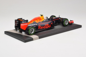 Red Bull RB12 Tag Heuer #33 M. Verstappen Red Bull Racing Showcar 2016 Minichamps 1:18 117161233 Vaik - pilt 3/7