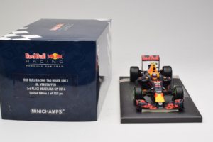 Red Bull RB12 Tag Heuer #33 M. Verstappen Red Bull Racing Showcar 2016 Minichamps 1:18 117161233 Vaik - pilt 6/7