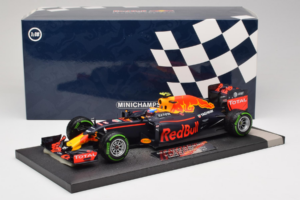 Red Bull RB12 Tag Heuer #33 M. Verstappen Red Bull Racing Showcar 2016 Minichamps 1:18 117161233 Vaik - pilt 7/7