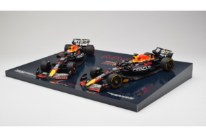 Red Bull RB19 Honda RBPT #1 M. Verstappen Oracle Red Bull Racing Qatar Grand Prix World Champion 2023 Minichamps 1:18 1122318 - pilt 2/6