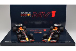 Red Bull RB19 Honda RBPT #1 M. Verstappen Oracle Red Bull Racing Qatar Grand Prix World Champion 2023 Minichamps 1:18 1122318 - pilt 6/6