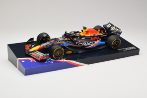 Red Bull RB19 #1 M. Verstappen Oracle Red Bull Racing United States Grand Prix Winner World Champion 2023 Minichamps 1:18 113 - pilt 2/7