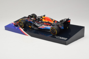 Red Bull RB19 #1 M. Verstappen Oracle Red Bull Racing United States Grand Prix Winner World Champion 2023 Minichamps 1:18 113 - pilt 5/7