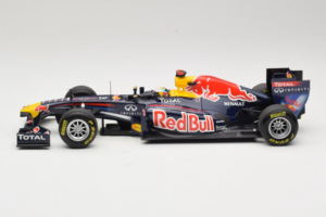 Red Bull RB7 Renault #1 S. Vettel Red Bull Racing World Champion 2011 Minichamps 1:18 110110001 Metall - pilt 3/6