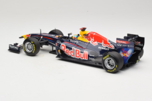 Red Bull RB7 Renault #1 S. Vettel Red Bull Racing World Champion 2011 Minichamps 1:18 110110001 Metall - pilt 5/6
