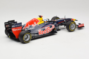 Red Bull RB8 Renault #1 S. Vettel Red Bull Racing Showcar 2012 Minichamps 1:18 110120071 Metall - pilt 2/7