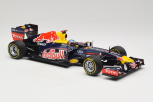 Red Bull RB8 Renault #1 S. Vettel Red Bull Racing Showcar 2012 Minichamps 1:18 110120071 Metall - pilt 4/7