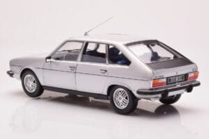Renault 30 TX Hõbedane Norev 1:18 185272 Metall - pilt 7/8