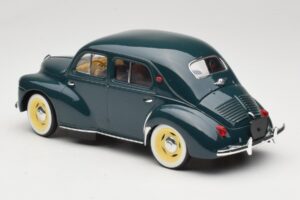 Renault 4CV Roheline Solido 1:18 8047 Metall - pilt 5/6