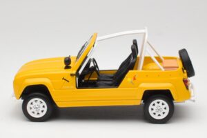 Renault 4L JP4 Jaune Tournesol Otto 1:18 OT1079 Vaik - pilt 3/6