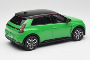Renault 5 E-Tech Electric Pop Roheline & Must Norev 1:18 185502 Metall - pilt 3/8