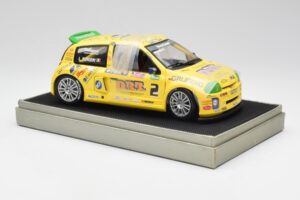 Renault Clio Sport #2 E. Rangoni Renault Clio Trophy Winner 2000 Universal Hobbies 1:18 7711218616 Metall - pilt 4/6