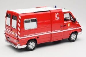 Renault Master T30 VSAB Tuletõrje Punane Otto 1:18 OT1107 Vaik - pilt 2/6