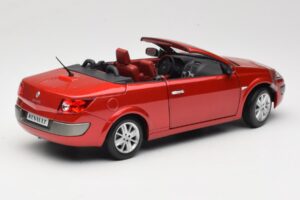 Renault Megane Mk1 CC Punane Solido 1:18 8152 Metall - pilt 3/8