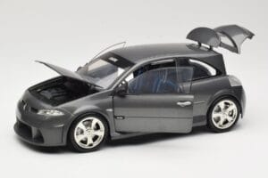 Renault Megane Mk2 RS Vampire Grey Norev 1:18 185101 Metall - pilt 2/8