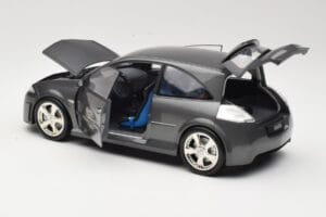 Renault Megane Mk2 RS Vampire Grey Norev 1:18 185101 Metall - pilt 5/8