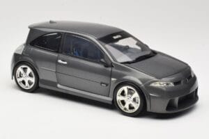 Renault Megane Mk2 RS Vampire Grey Norev 1:18 185101 Metall - pilt 6/8