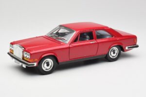 Rolls-Royce Camargue Punane Bburago 1:22 3001 Metall