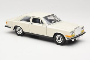Rolls-Royce Camargue Valge Bburago 1:22 3001-M1 Metall - pilt 6/8