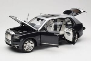Rolls-Royce Cullinan Must & Hõbe OEM 1:18 ROLLS001 Metall - pilt 2/8