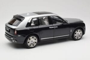 Rolls-Royce Cullinan Must & Hõbe OEM 1:18 ROLLS001 Metall - pilt 3/8