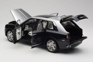 Rolls-Royce Cullinan Must & Hõbe OEM 1:18 ROLLS001 Metall - pilt 5/8