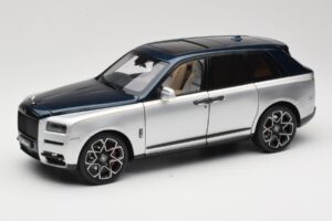 Rolls-Royce Cullinan Sinine & Hõbe Kahevärviline OEM 1:18 028-16B Metall