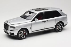 Rolls-Royce Cullinan Hõbedane Shadow Wheels Velgedega OEM 1:18 028-16A Metall