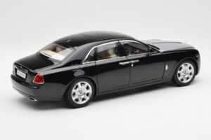 Rolls-Royce Ghost Must & Hõbedane Kyosho 1:18 008802BKS2 Metall - pilt 3/8