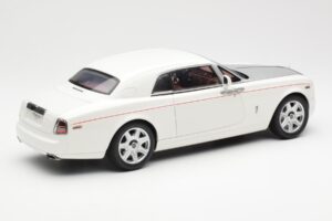 Rolls-Royce Phantom Coupe English Valge Hõbedane Kyosho 1:18 08861EW Metall - pilt 3/8