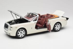 Rolls-Royce Phantom Drophead Coupe English Valge Kyosho 1:18 08871EW2 Metall - pilt 2/10