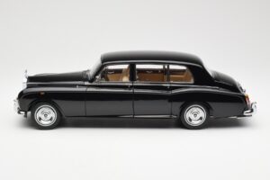 Rolls-Royce Phantom VI EWB Must Kyosho 1:18 08905BK Metall - pilt 4/8