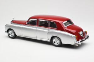 Rolls-Royce Phantom VI Hõbe Punane Kyosho 1:18 08905SR Metall - pilt 7/8