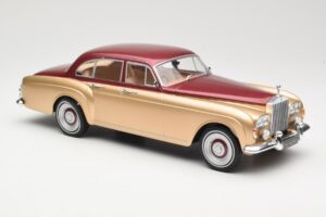 Rolls-Royce Silver Cloud III Flying Spur H.J. Mulliner Punane & Kuldne MCG 1:18 MCG18132 Metall - pilt 4/6