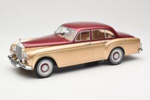Rolls-Royce Silver Cloud III Flying Spur H.J. Mulliner Punane & Kuldne MCG 1:18 MCG18132 Metall