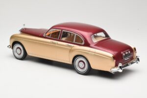 Rolls-Royce Silver Cloud III Flying Spur H.J. Mulliner Punane & Kuldne MCG 1:18 MCG18132 Metall - pilt 5/6