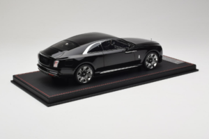 Rolls-Royce Spectre Must Df Model 1:18 REMC017 Vaik - pilt 3/6