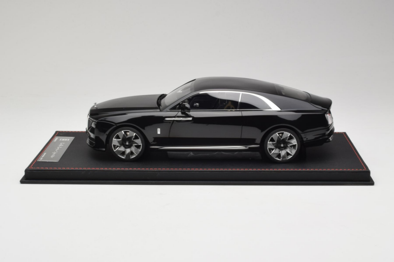 Rolls-Royce Spectre Must Df Model 1:18 REMC017 Vaik