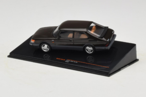 Saab 900 Turbo Must IXO 1:43 CLC577N Metall - pilt 3/4