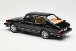Saab 900 Turbo Must MCG 1:18 MCG18338 Metall - pilt 5/6