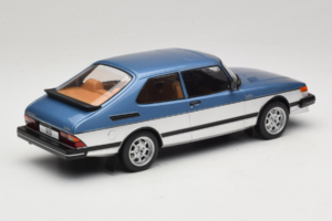 Saab 900 Turbo Blue Metallic MCG 1:18 MCG18261MCW Metall - pilt 2/6