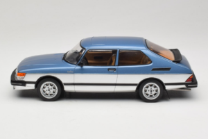 Saab 900 Turbo Blue Metallic MCG 1:18 MCG18261MCW Metall - pilt 3/6
