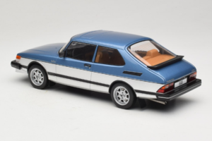Saab 900 Turbo Blue Metallic MCG 1:18 MCG18261MCW Metall - pilt 5/6