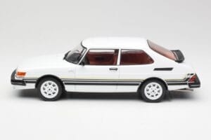Saab 900 Turbo Valge MCG 1:18 MCG18339 Metall - pilt 3/6
