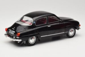 Saab 96 V4 Must MCG 1:18 MCG18063 Metall - pilt 2/6